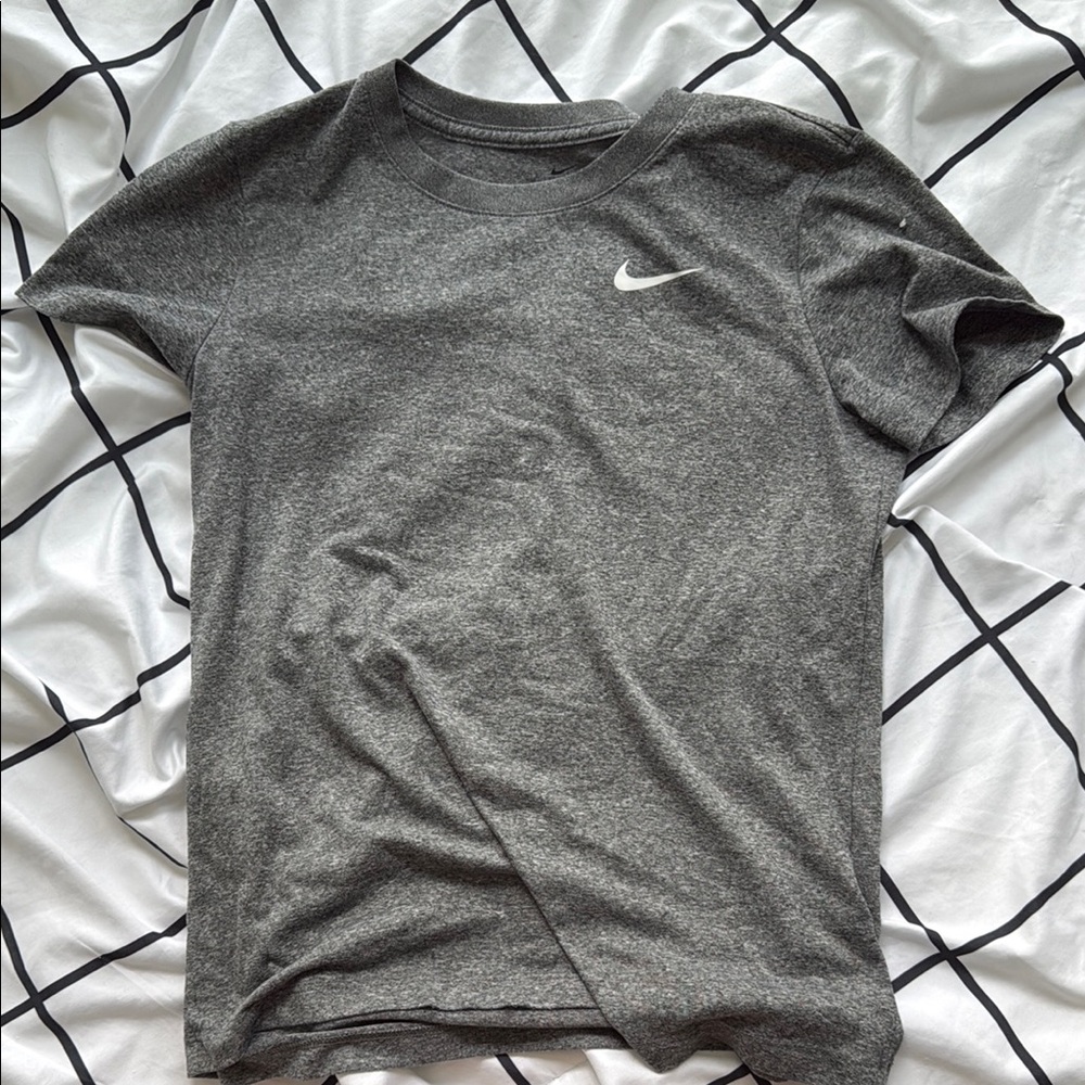 Women’s small dri fit t shirt Nike